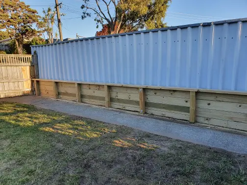 Retaining walls construction - timber, concrete and stone